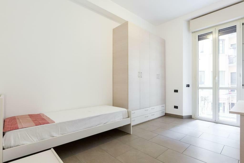 Spacious And New Apt In Citta Studi Milan Luaran gambar