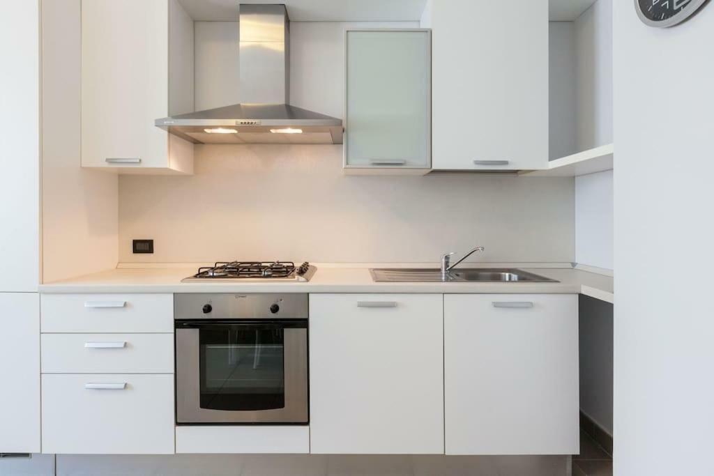 Spacious And New Apt In Citta Studi Milan Luaran gambar