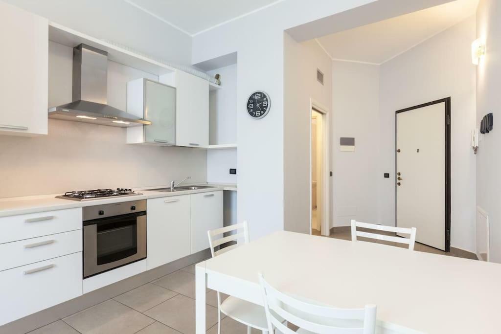 Spacious And New Apt In Citta Studi Milan Luaran gambar